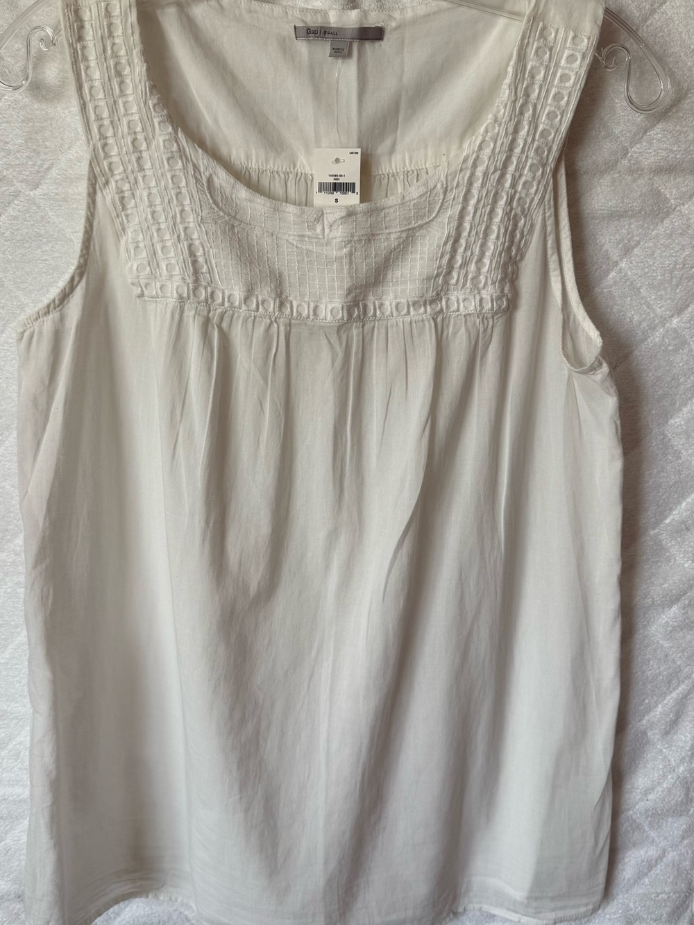 NWT Gap White Embroidered Square Yoke Sleeveless Tank Top – Size Small